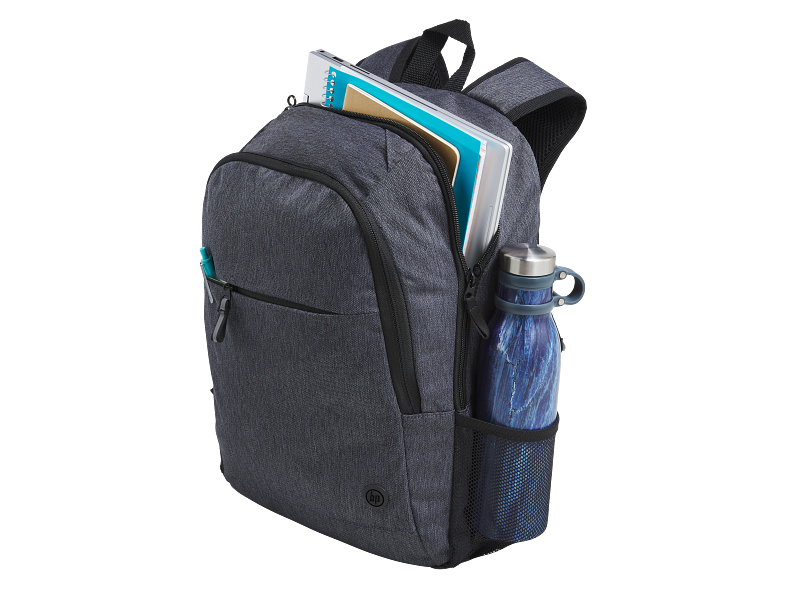 תיק גב HP Prelude Pro למחשב נייד 15.6 אינץ', המשלב עיצוב מקצועי ועמידות גבוהה עם דגש על שימוש בחומרים ממוחזרים.