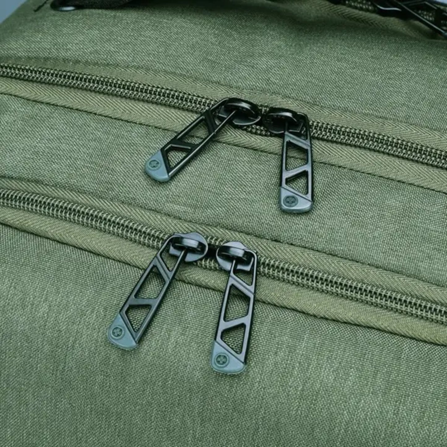 תיק גב למחשב 16" Large Berg Swiss Digital ירוק