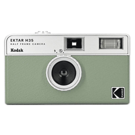 מצלמת פילם חצי פריים Kodak Ektar H35 לצילום אנלוגי יצירתי וחסכוני, המכפילה את כמות התמונות בכל סרט צילום ומאפשרת ליצור סטוריטלינג ויזואלי בסגנון רטרו באמצעות פשטות תפעול (Point & Shoot)