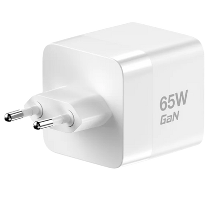 מטען קיר עם כבל נשלף MWC65RC מבית MIRACASE