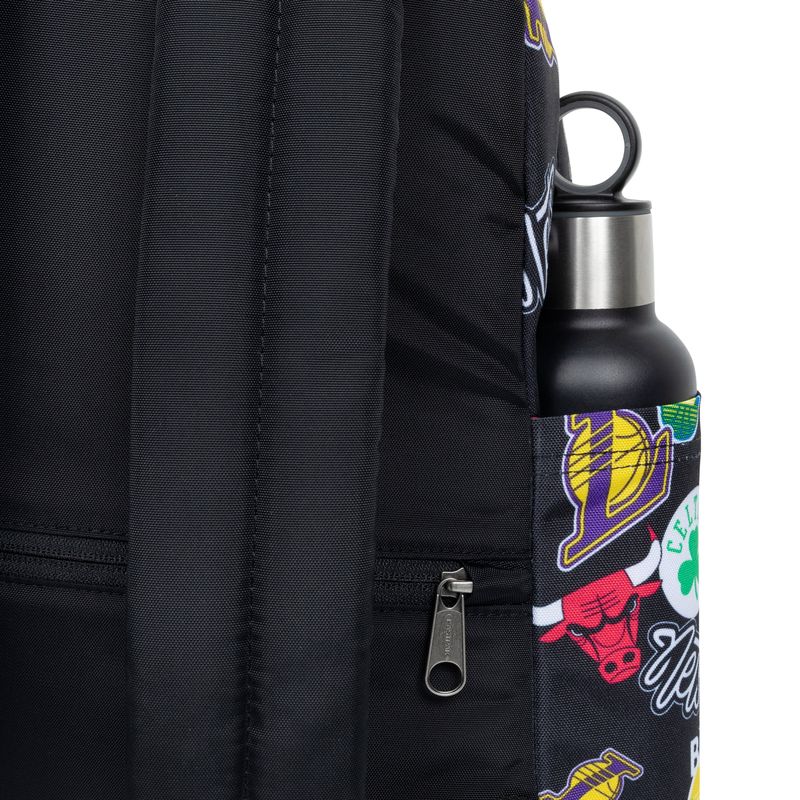 תיק גב NBA Teampattern Day Pak'r Eastpak