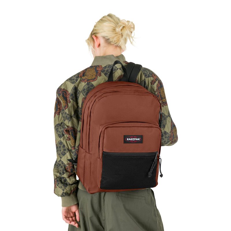תיק גב Nutmeg Brown Pinnacle Eastpak