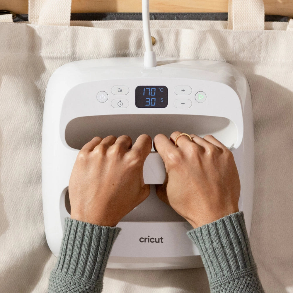 מכבש חום + משטח עבודה (23*23ס"מ) Cricut EasyPress SE