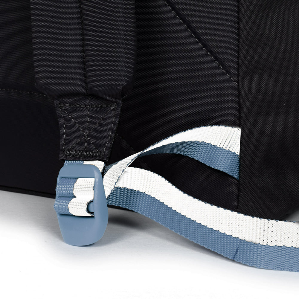 תיק-גב-eastpak-דגם-out-of-office-15