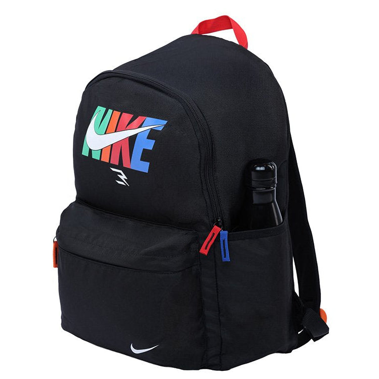 תיק Nike שחור עם לוגו צבעוני At-f Futura X  Nike